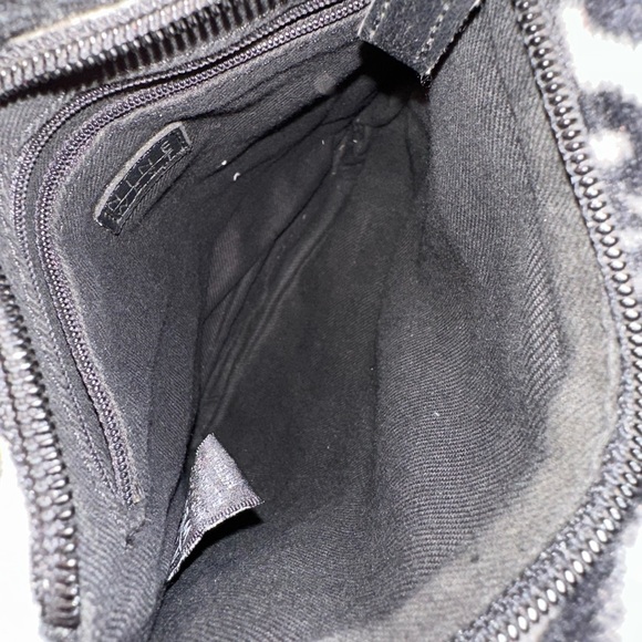 VINTAGE NINE WEST FURRY ZEBRA PRINT CROSSBODY BAG - Picture 10 of 11